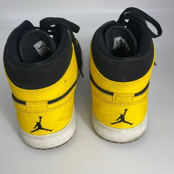 Jordan 1 Retro Mid \
